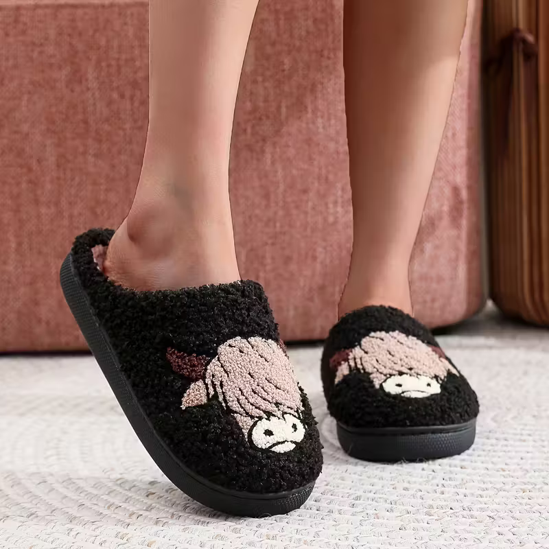Women's Comfortable & Lightweight Highland Cow Indoor Slippers