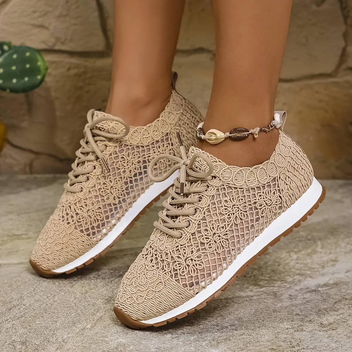 Women's Breathable Lace-Up Mesh Casual Shoes Sneakers