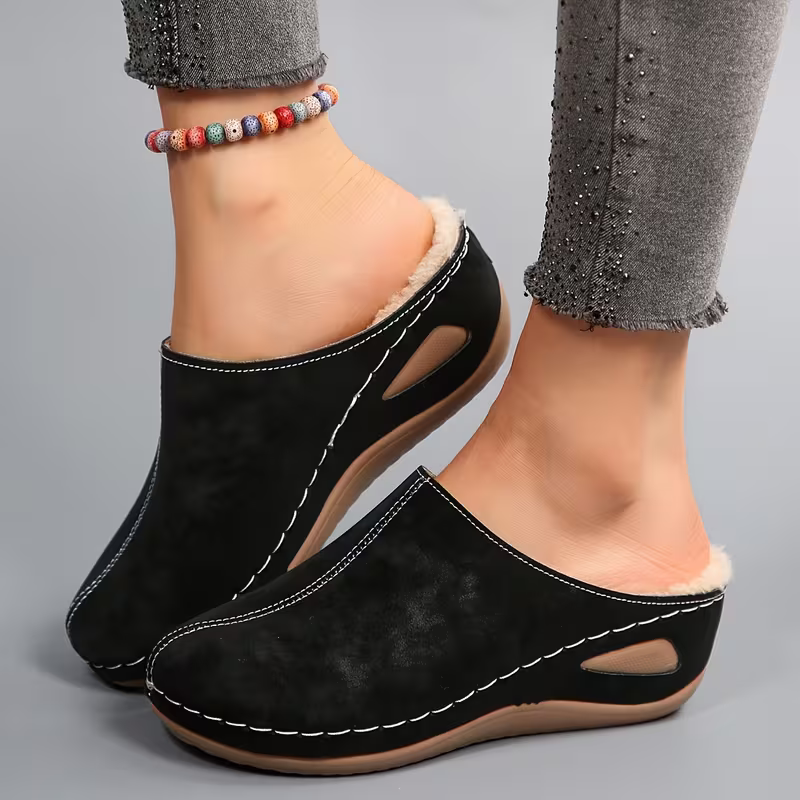 Women's Cozy Warm Cushioned Insole Winter Plush Slip-On Moccasin Slippers