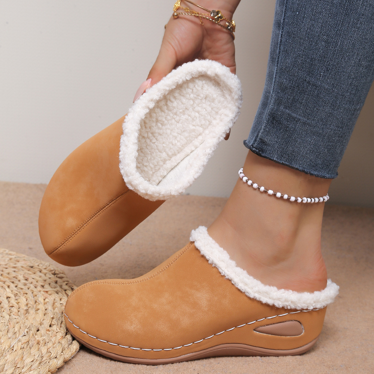 Women's Warm Lined Slip-On Shoes Thick Platform Slippers for Cold Weather