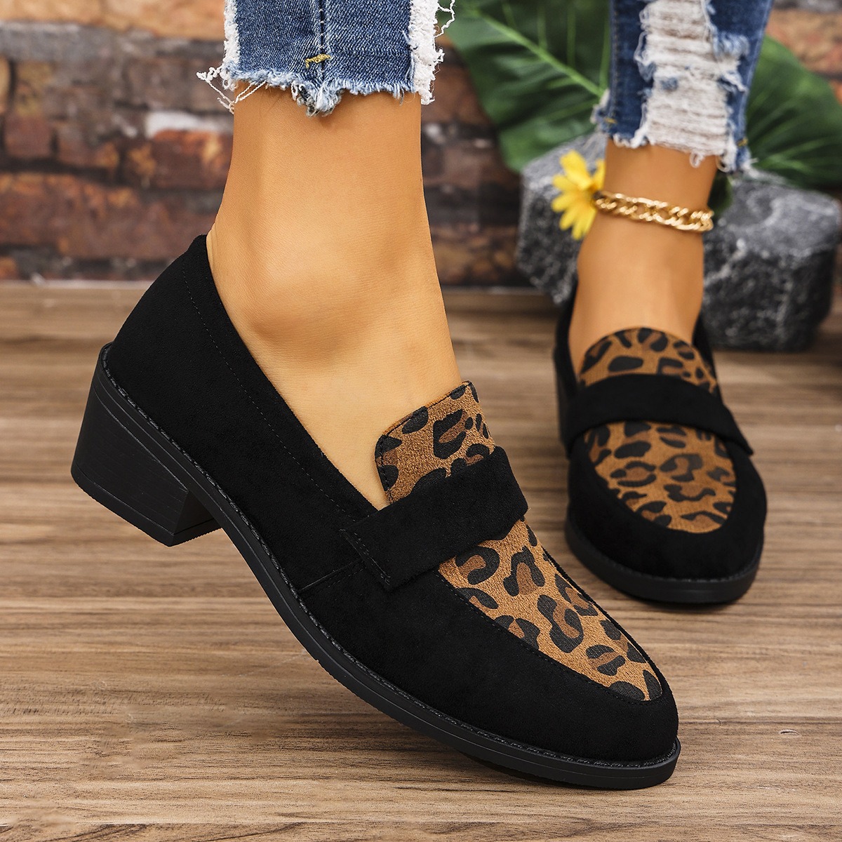 Women's Elegant & Comfortable Suede Leopard Print Slip-on Shoes