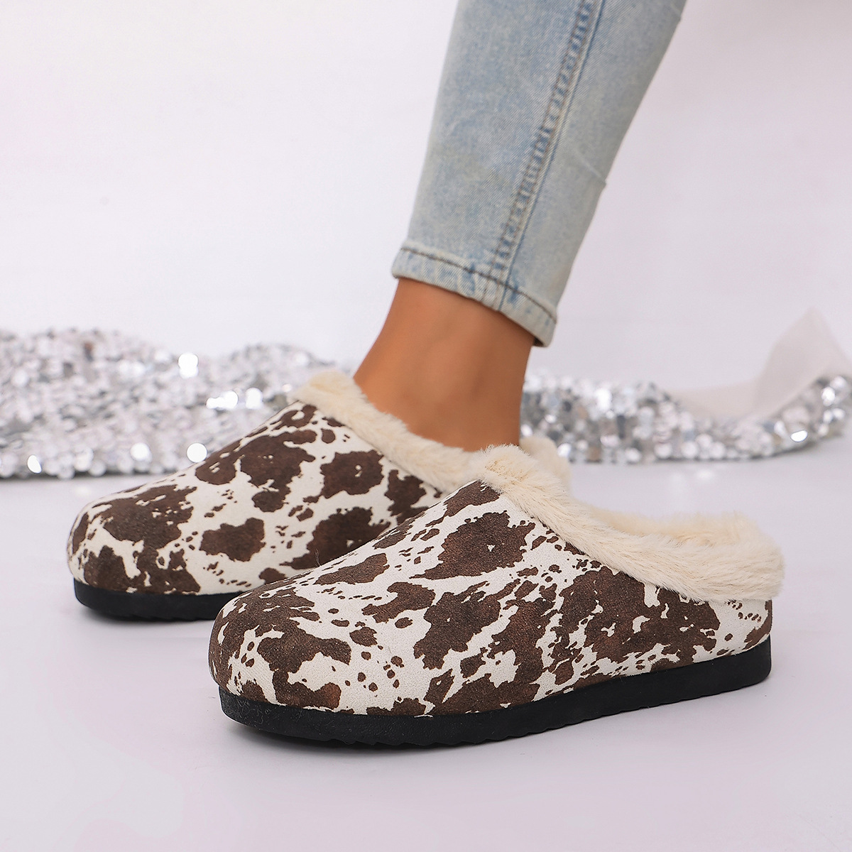 Women’s Cow Print Mule Slippers Cosy Fleece Lined Indoor/Outdoor Shoes