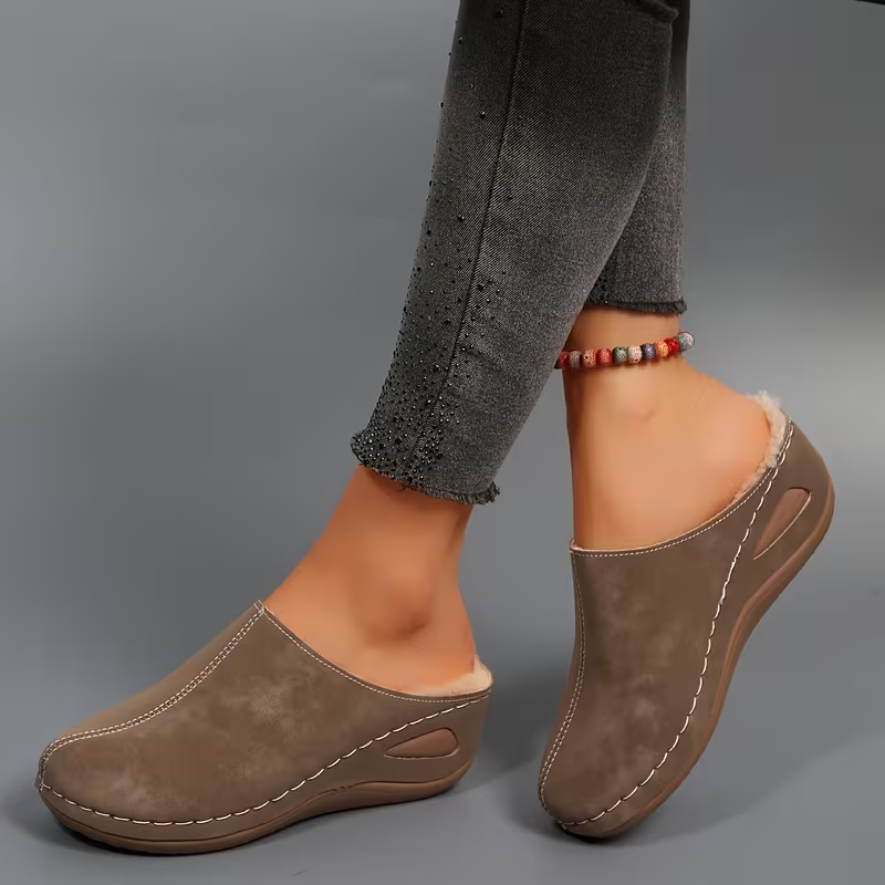 Women's Cozy Warm Cushioned Insole Winter Plush Slip-On Moccasin Slippers