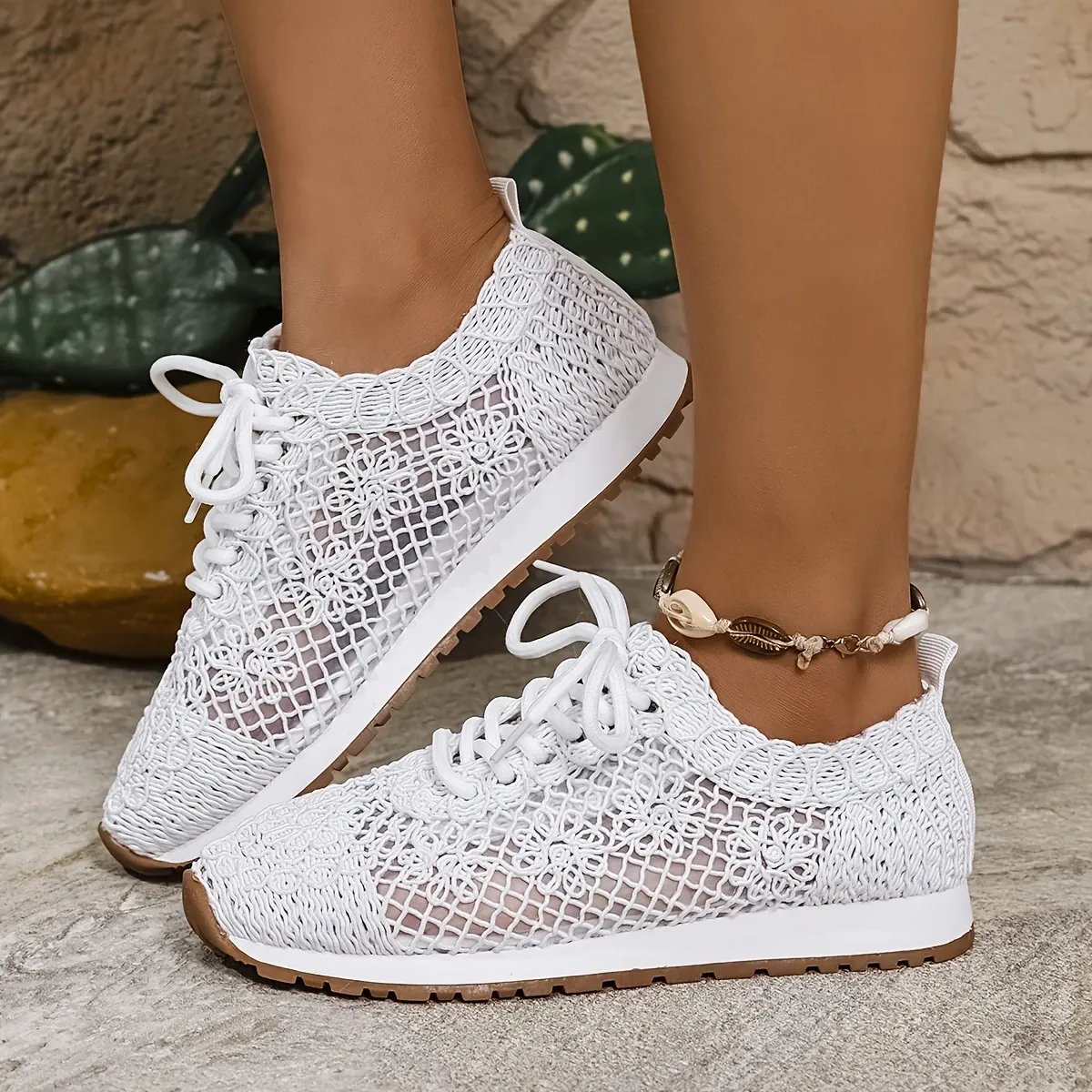 Women's Breathable Lace-Up Mesh Casual Shoes Sneakers