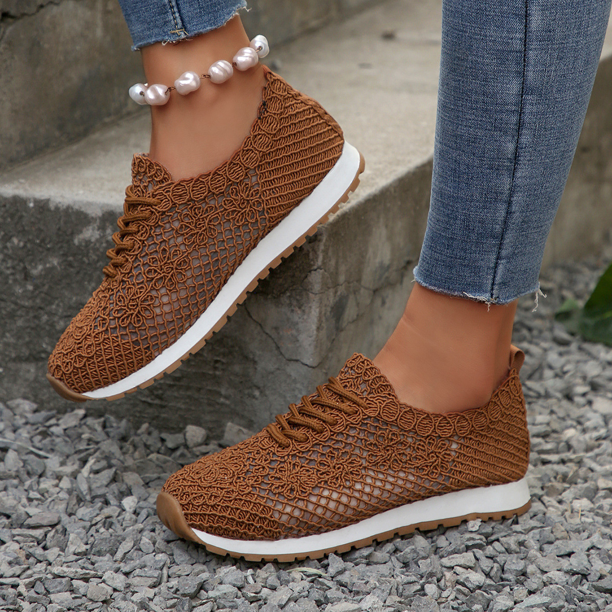 Women's Breathable Lace-Up Mesh Casual Shoes Sneakers