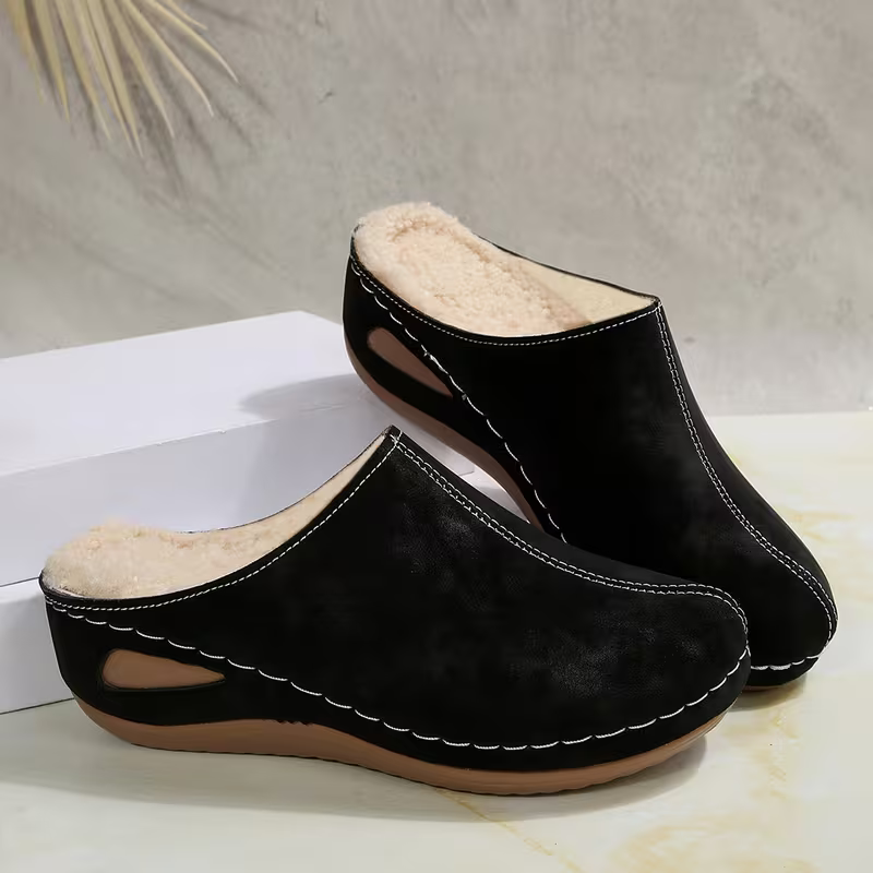 Women's Cozy Warm Cushioned Insole Winter Plush Slip-On Moccasin Slippers