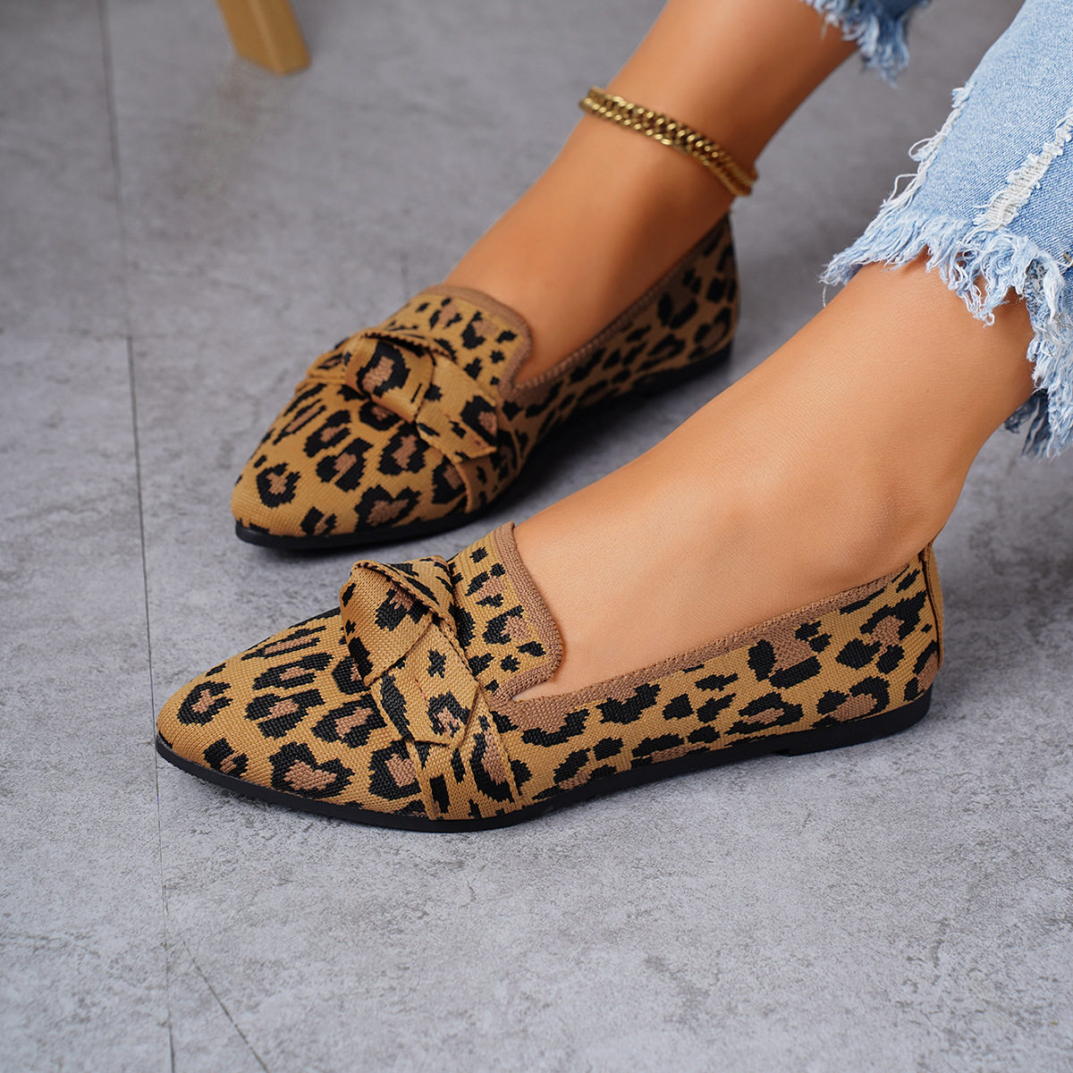 Women's Comfort Knit Pointed Loafers Flat Slip-On Shoes with Knot Detail