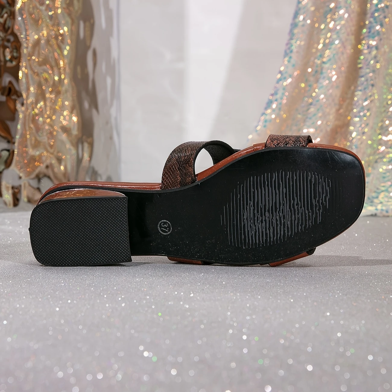 Women's Retro-Inspired Comfortable Low Chunky Heel Sandals