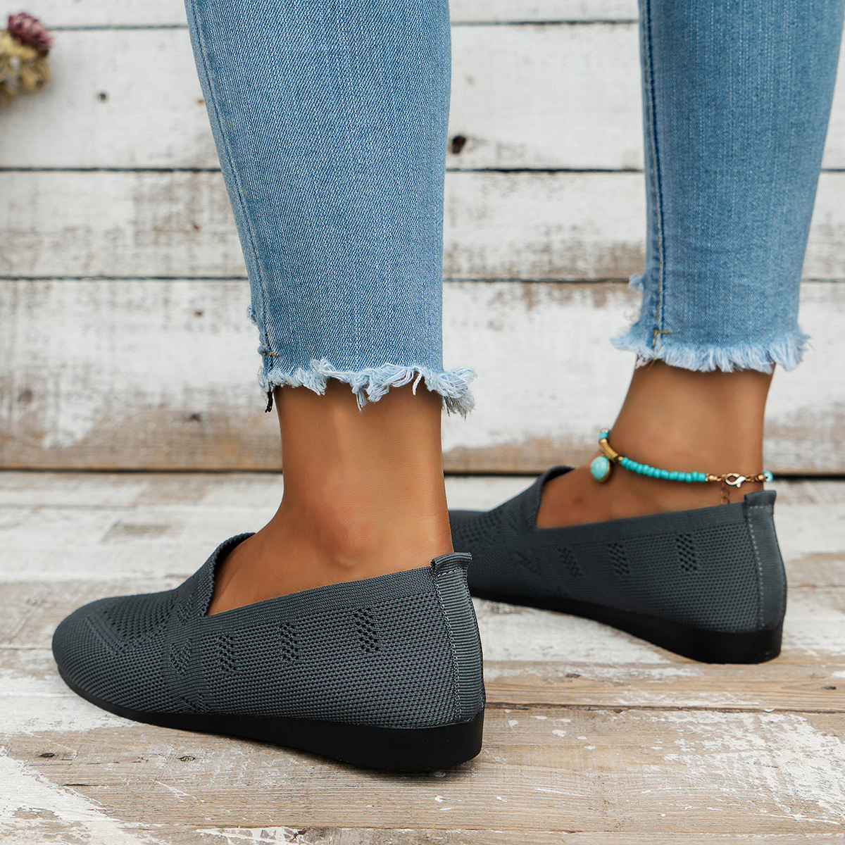 Women's Breathable Mesh Slip-On Shoes Daily Walking Footwear