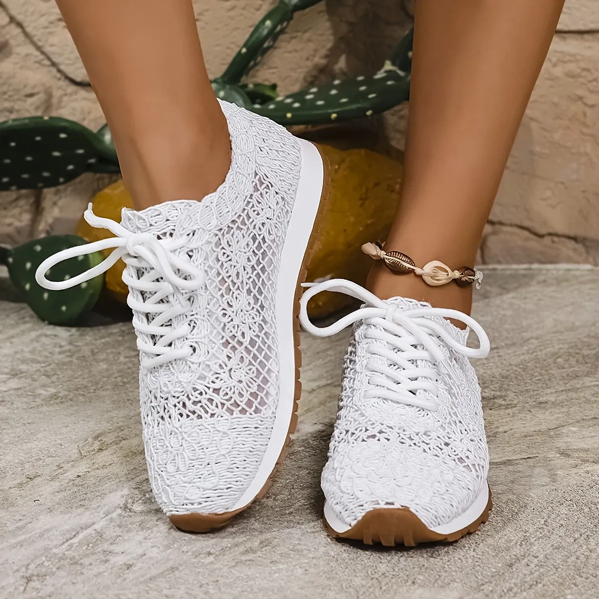 Women's Breathable Lace-Up Mesh Casual Shoes Sneakers