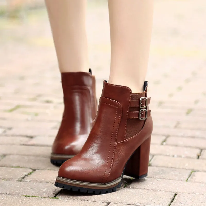 Women's Vintage Fashion Buckle Leather Chunky Heel Boots