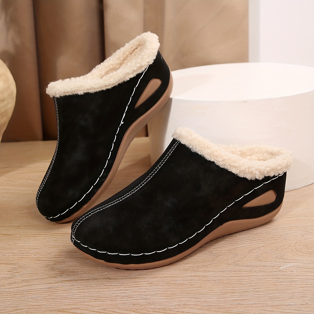 Women's Warm Lined Slip-On Shoes Thick Platform Slippers for Cold Weather