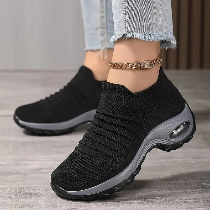 Women's Lightweight and Breathable Knit Slip-On Air Cushion Sneakers