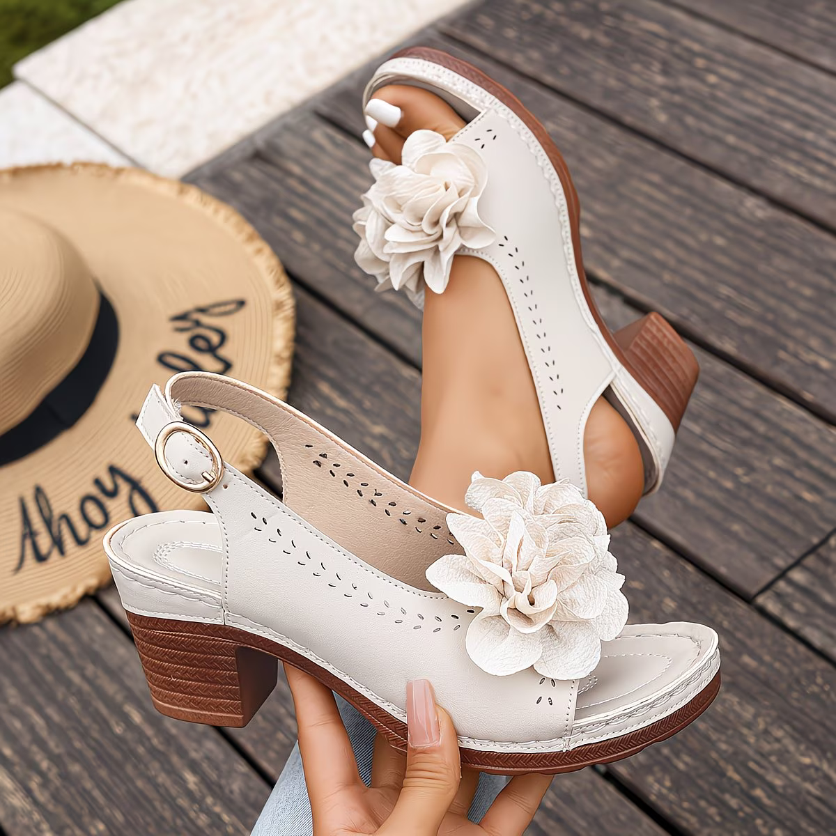Women's Stylish Elegant Versatile Flower Chunky Heel Sandals