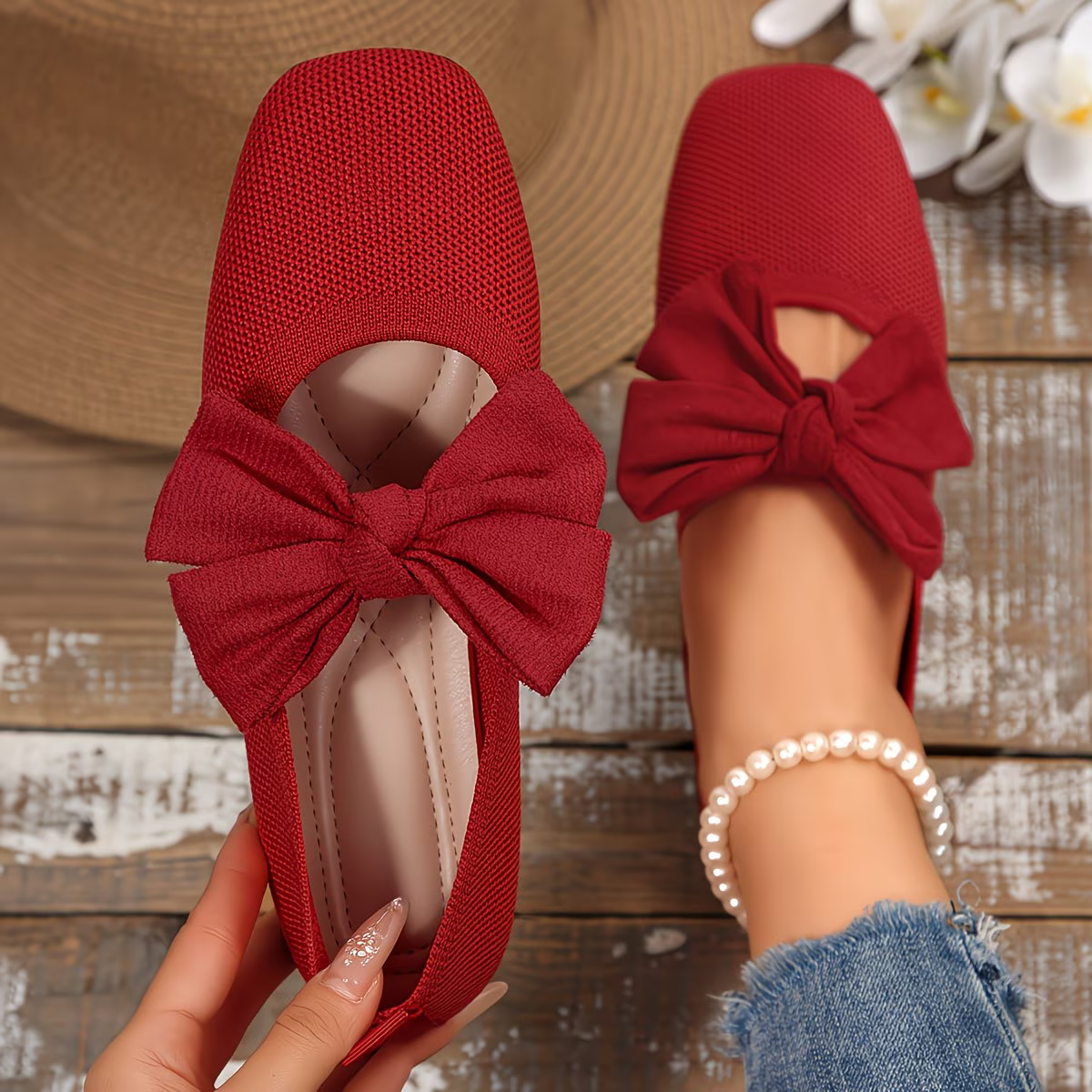Ladies' Breathable & Lightweight Bow Decoration Slip-On Flat Shoes