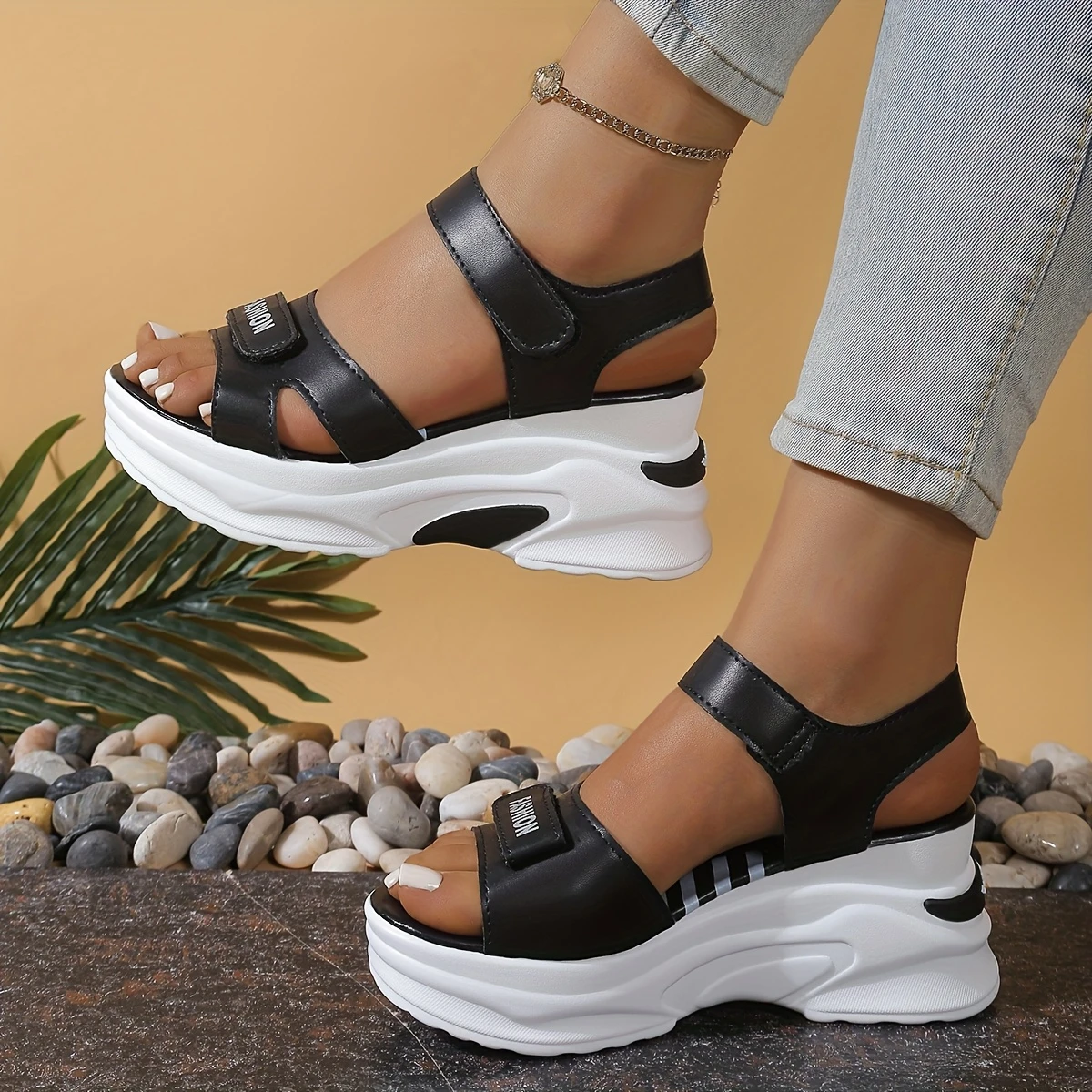 Summer New Casual Outdoor Fashionable Versatile Thick-Soled Wedge Beach Shoes