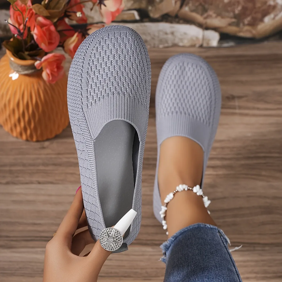 Women's Plus-Size Comfortable Wide-Fit Slip-on Shoes