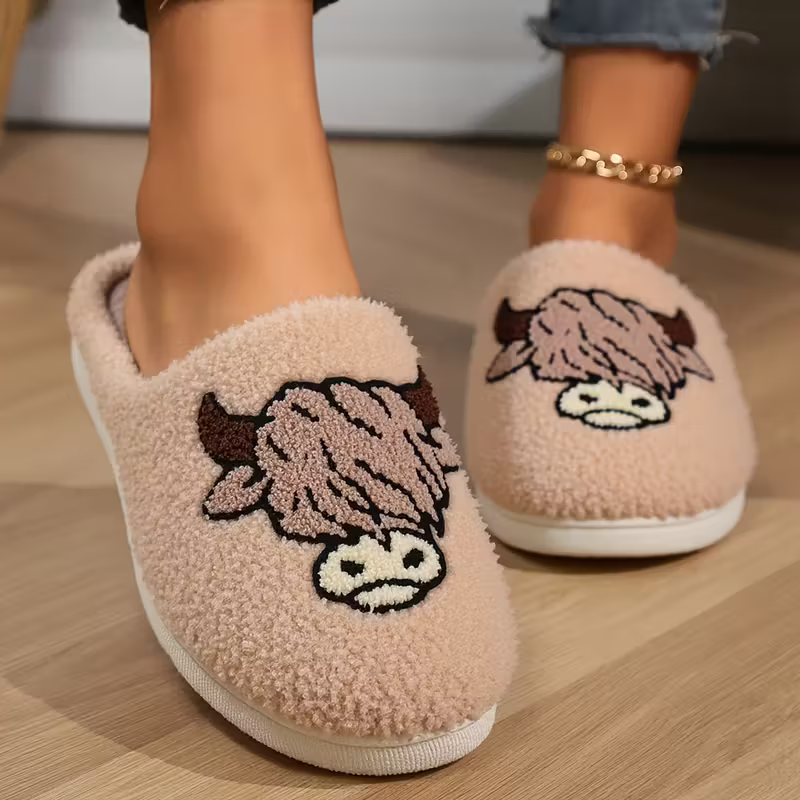 Women's Comfortable & Lightweight Highland Cow Indoor Slippers