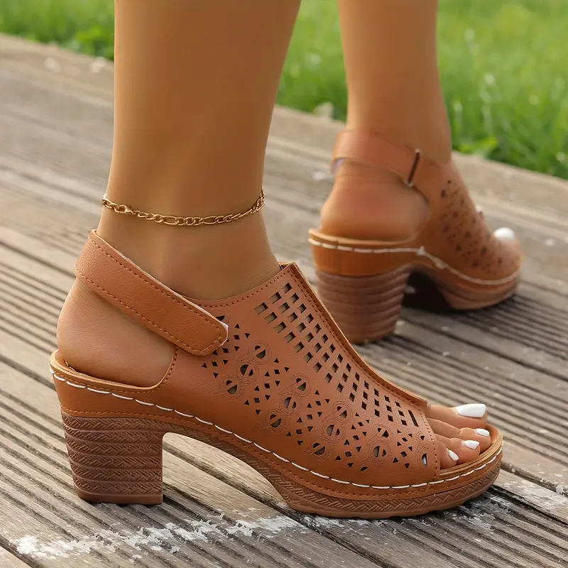 Women's Elegant Fashion Hollow Out Chunky Heels Sandals