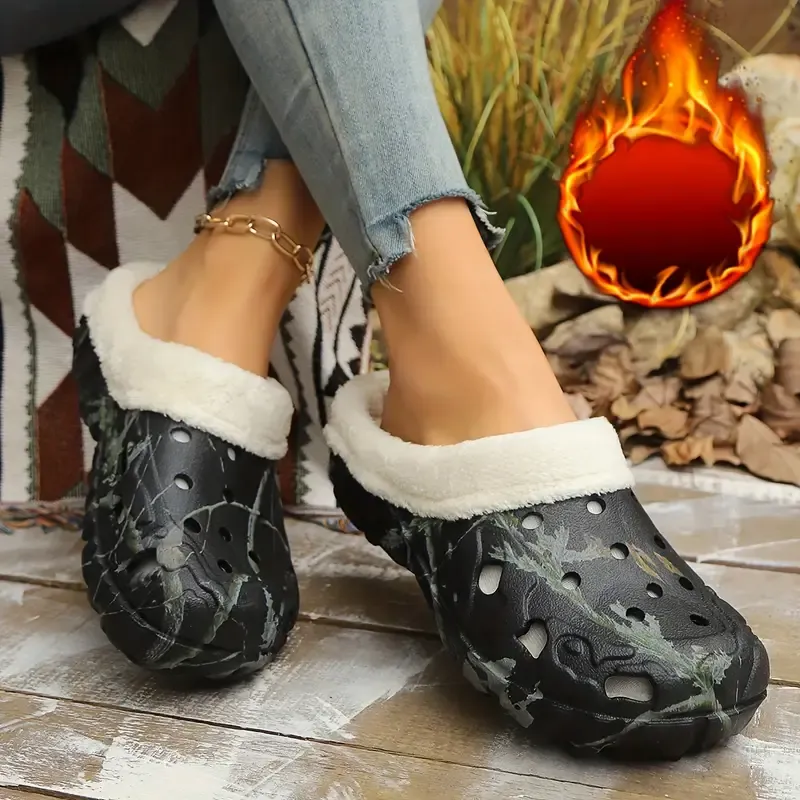 Unisex Comfortable & Warm Winter Camouflage Print Non-Slip Indoor/Outdoor Slip-On Shoes with Plush Lining
