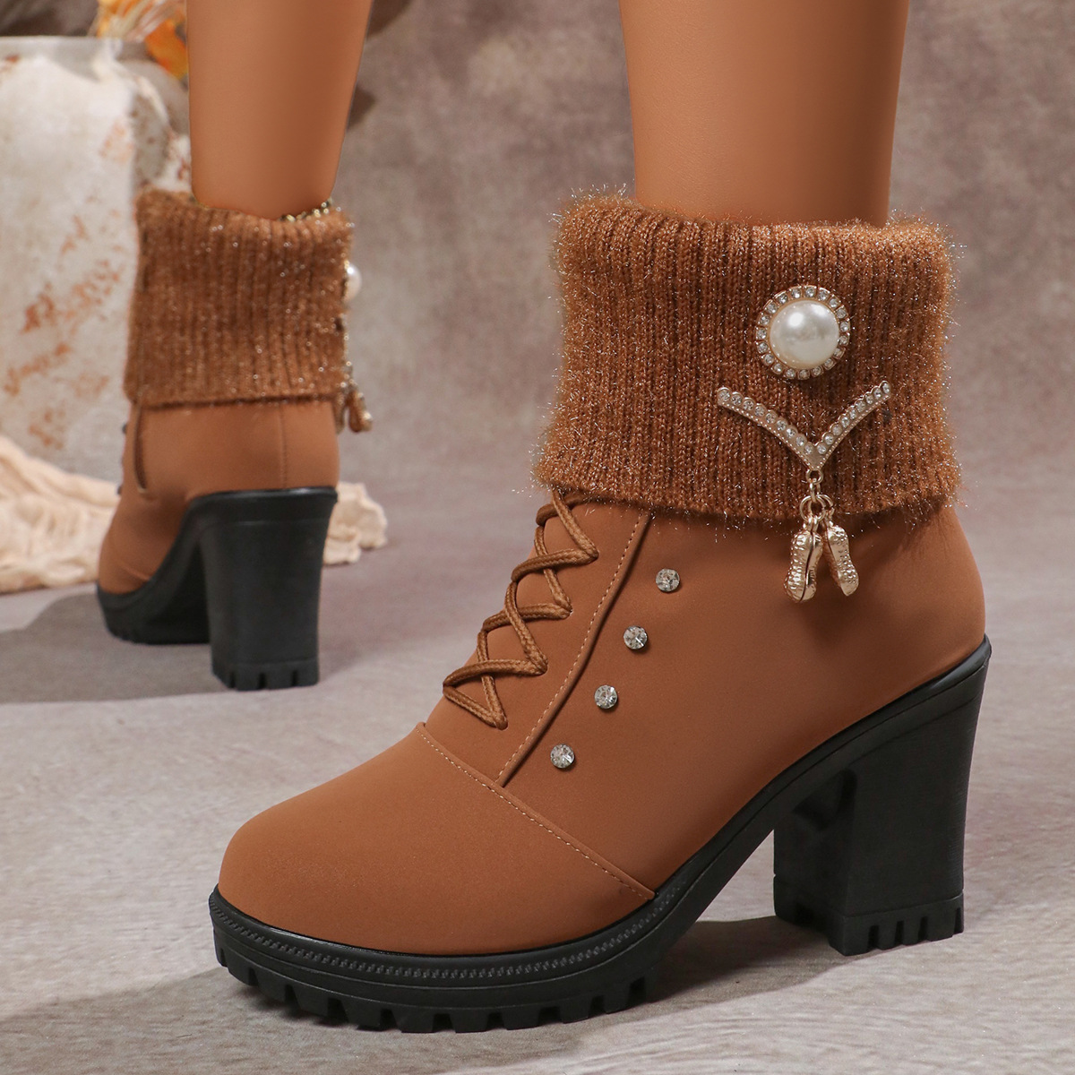 Women's Fashionable Rhinestone Fleece Lining Waterproof and Non-slip Chunky-heeled Boots
