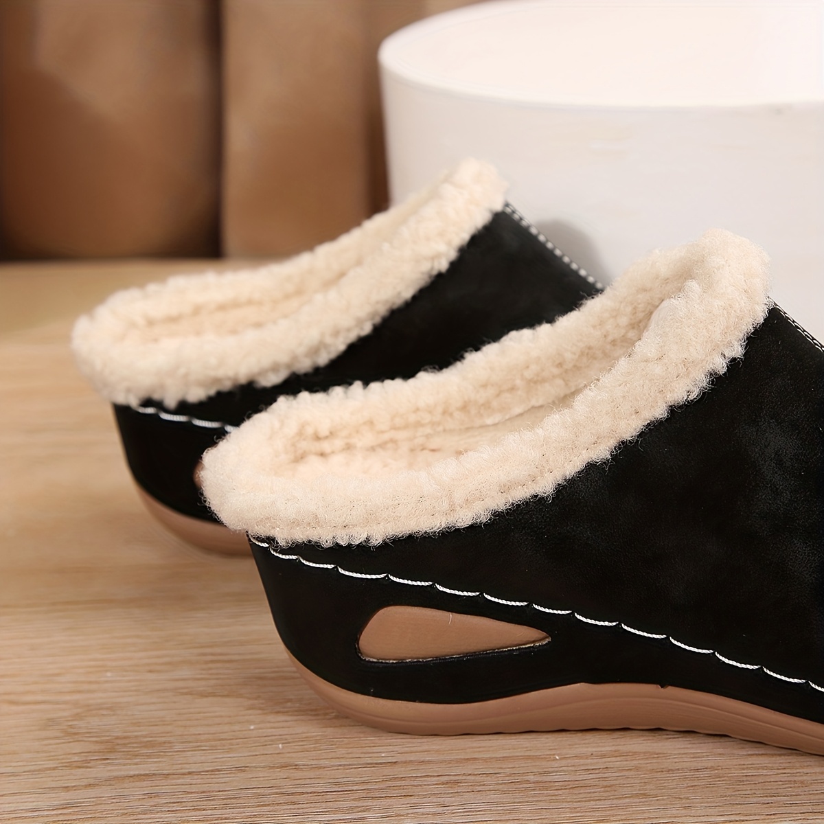 Women's Warm Lined Slip-On Shoes Thick Platform Slippers for Cold Weather
