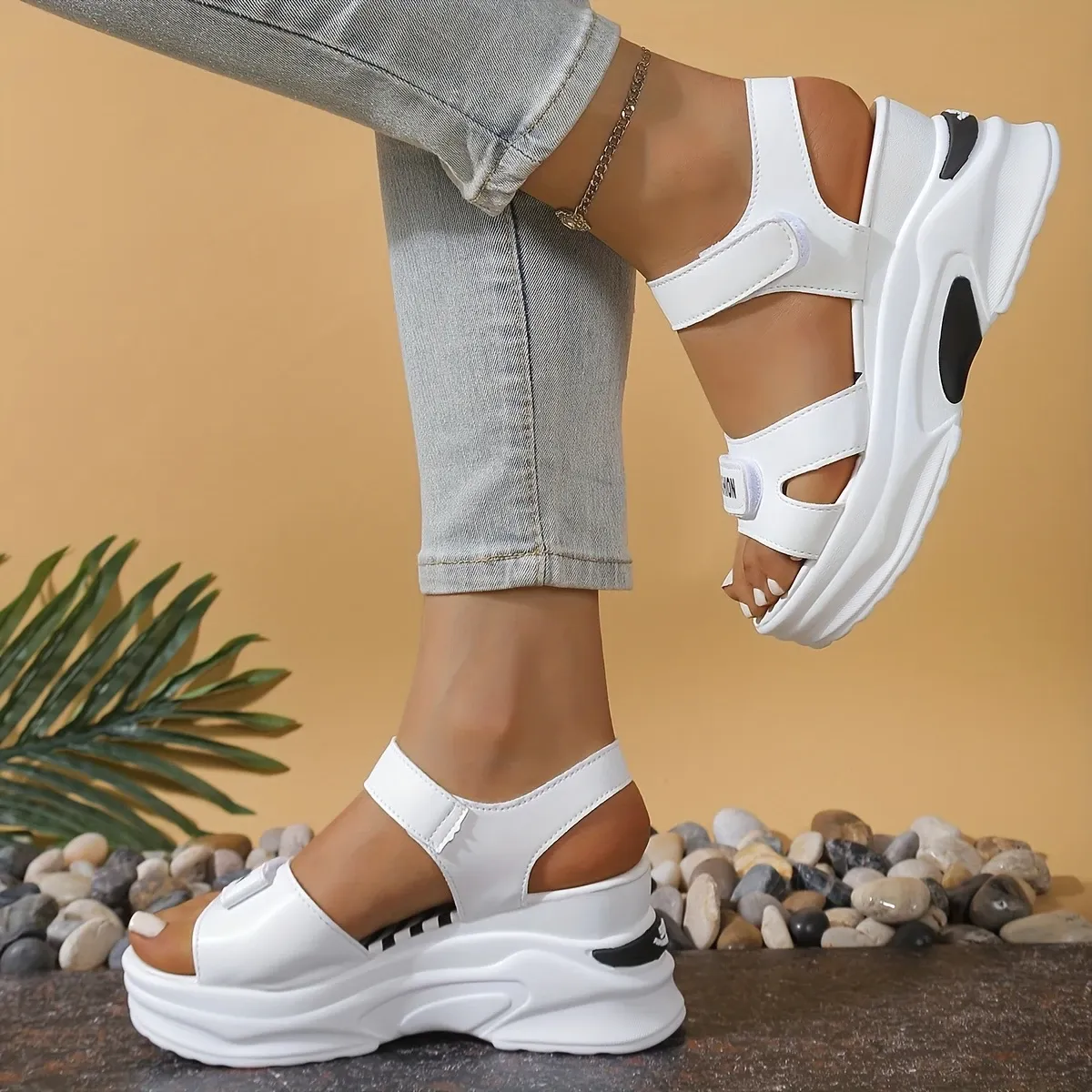 Summer New Casual Outdoor Fashionable Versatile Thick-Soled Wedge Beach Shoes