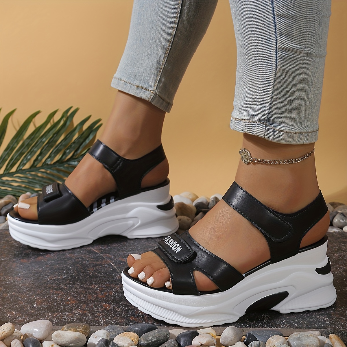 Summer New Casual Outdoor Fashionable Versatile Thick-Soled Wedge Beach Shoes