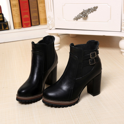 Women's Vintage Fashion Buckle Leather Chunky Heel Boots