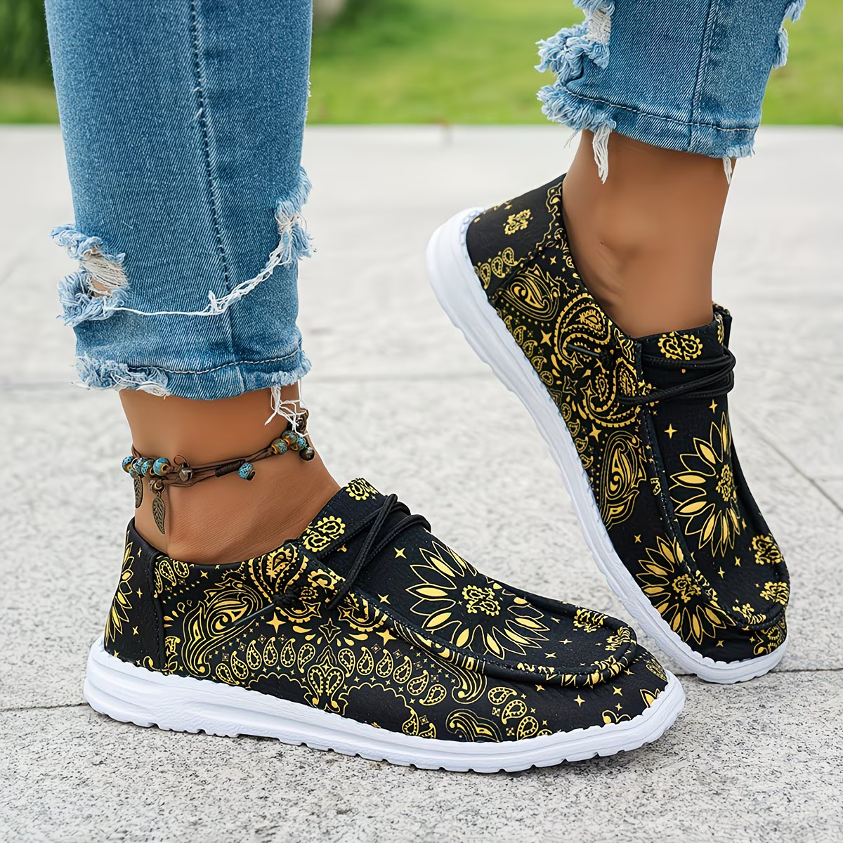 Women's Fashion & Lightweight Geometric Floral Pattern Slip-On Loafers