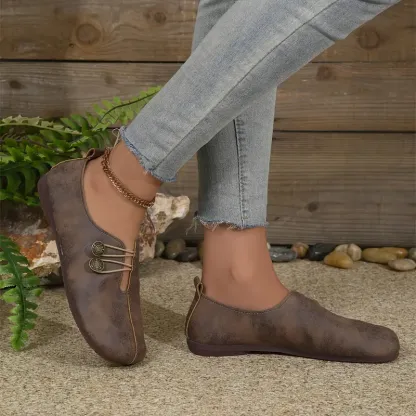 Women's Soft Sole Round Toe Buckle Decoration Solid Color Casual Shoes