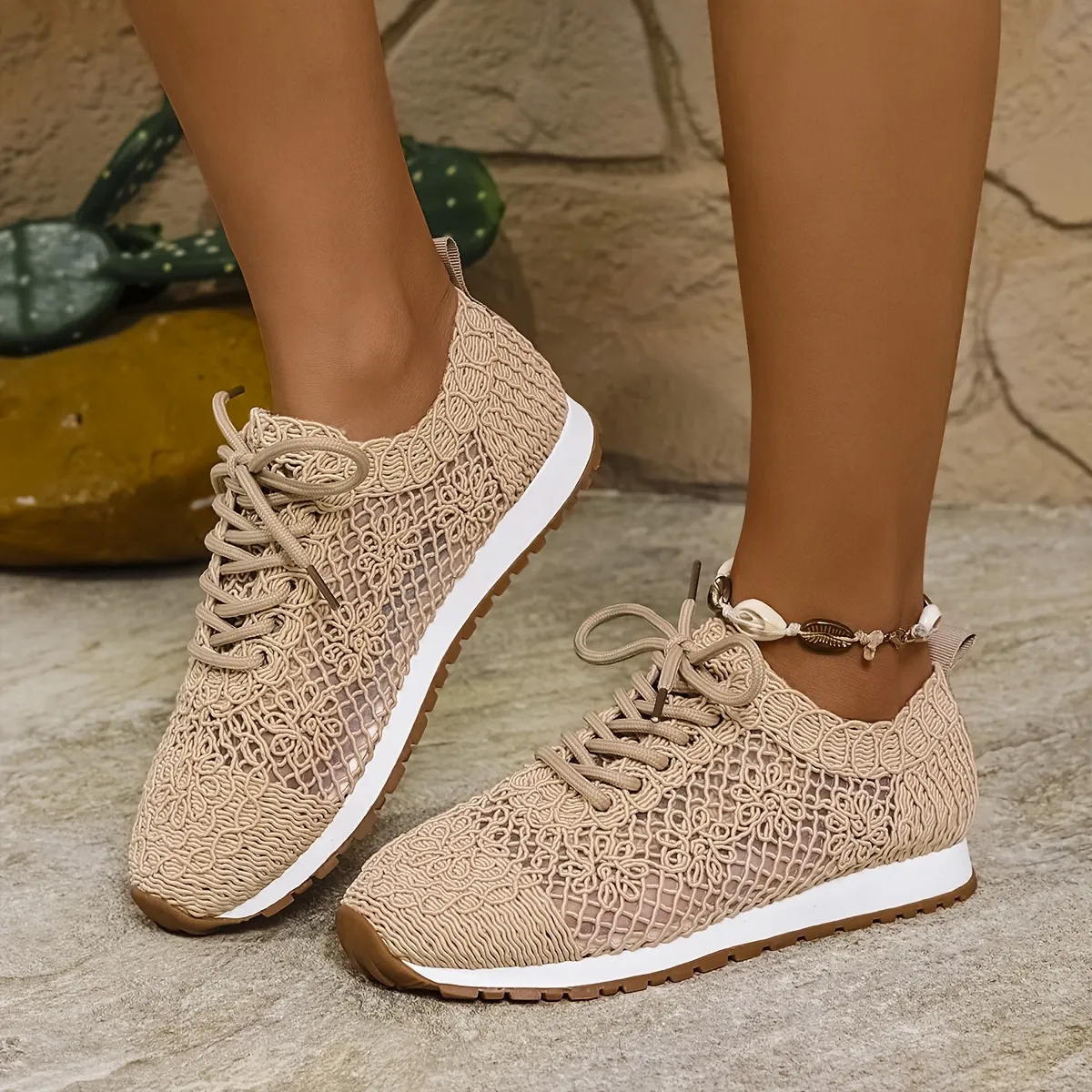 Women's Breathable Lace-Up Mesh Casual Shoes Sneakers