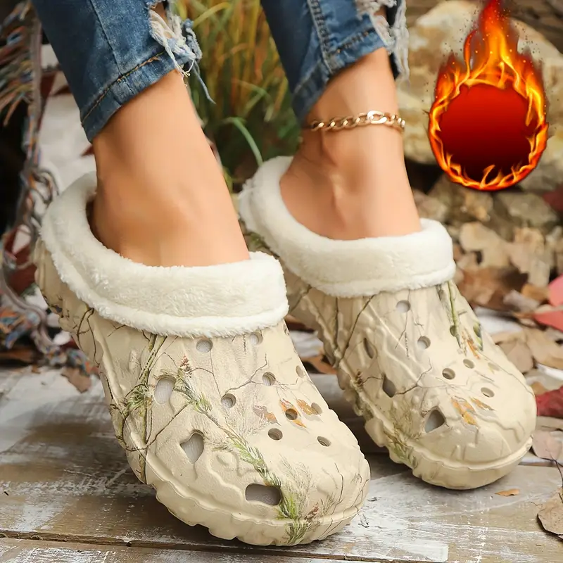 Unisex Comfortable & Warm Winter Camouflage Print Non-Slip Indoor/Outdoor Slip-On Shoes with Plush Lining