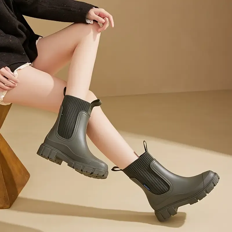 Women's Comfortable and Slip-Resistant Chelsea Rain Boots Versatile Outdoor Footwear
