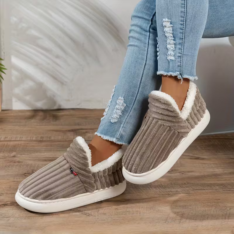 Unisex Cozy & Warm Winter Slippers Slip-On Indoor/Outdoor House Shoes