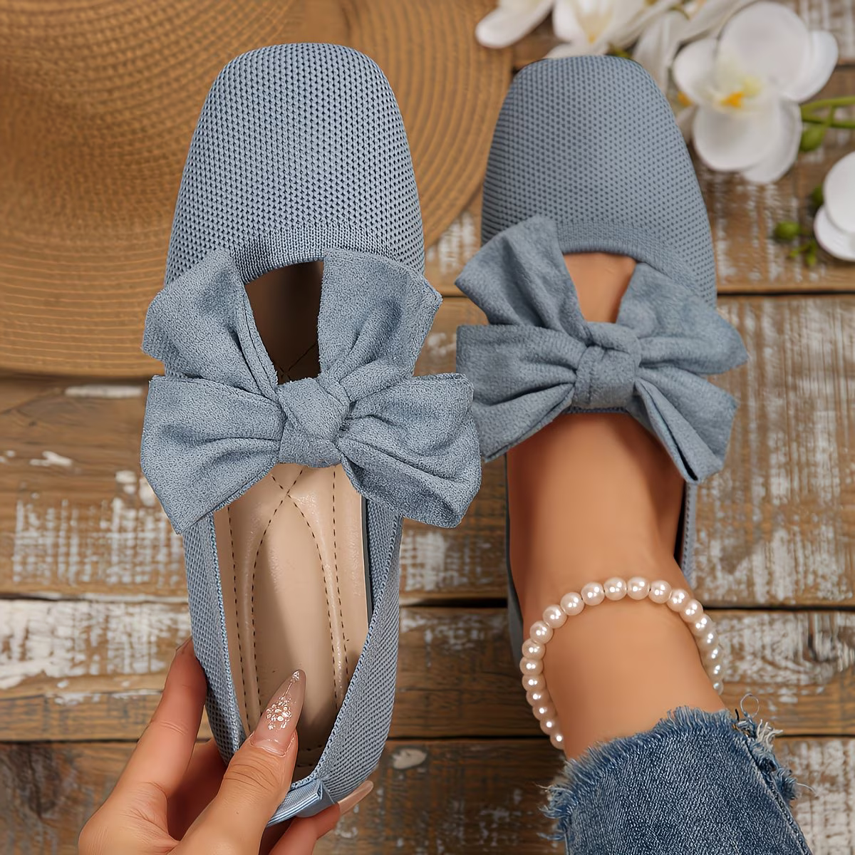 Ladies' Breathable & Lightweight Bow Decoration Slip-On Flat Shoes
