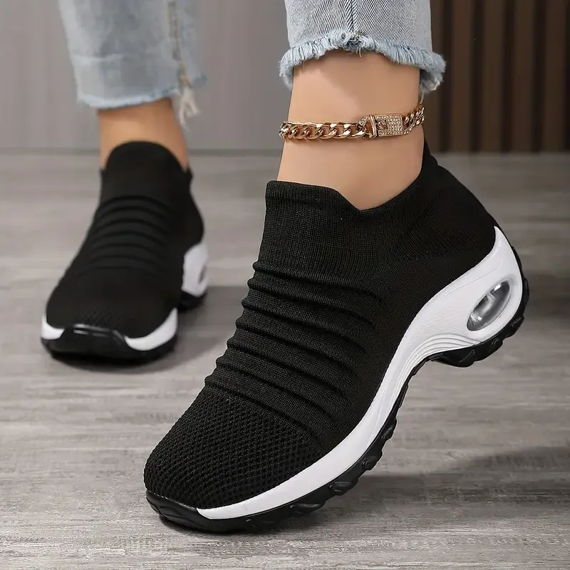 Women's Lightweight and Breathable Knit Slip-On Air Cushion Sneakers