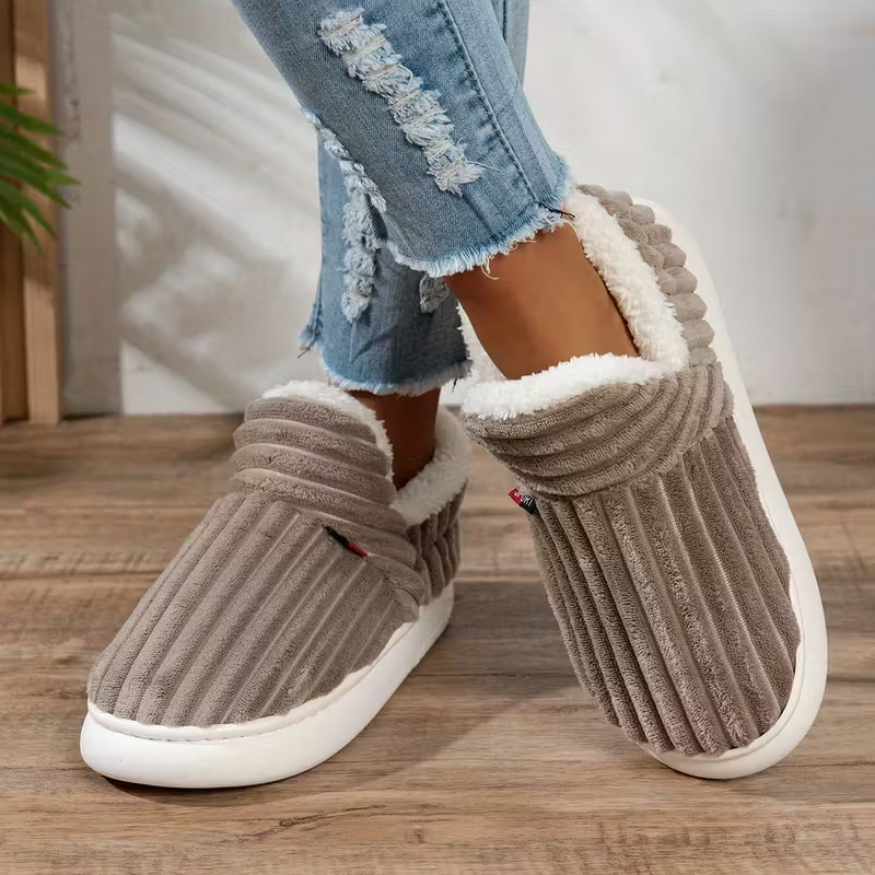 Unisex Cozy & Warm Winter Slippers Slip-On Indoor/Outdoor House Shoes