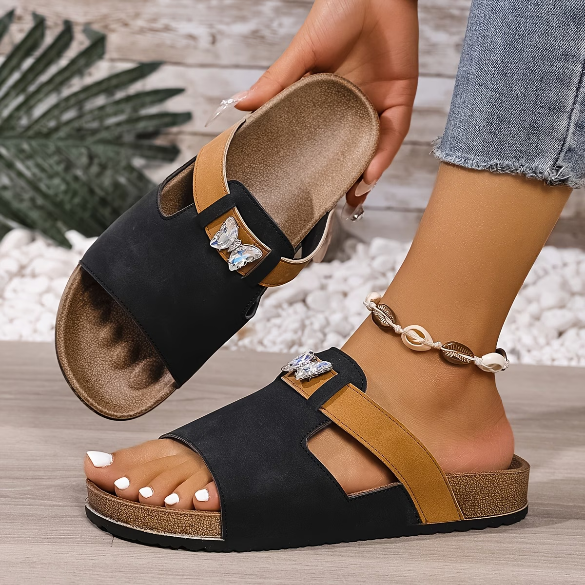 Women's Retro Butterfly Decorated Slip-On Thick-Soled Sandals Beach Slides