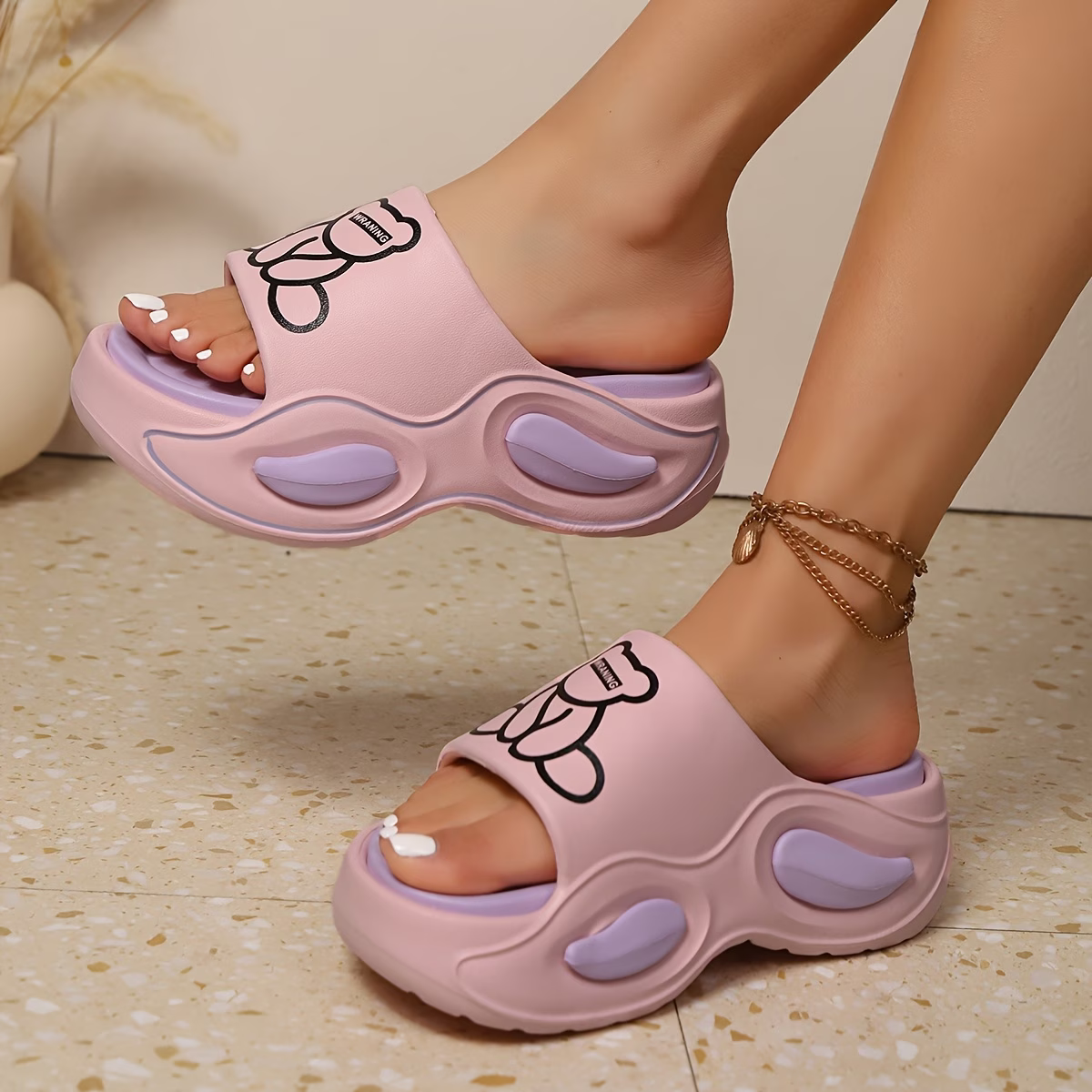 New Fashion Women's Super Soft & Comfortable Wear-Resistant Non-Slip Sandals Slippers for Daily Life or Beach Walks and Vacations