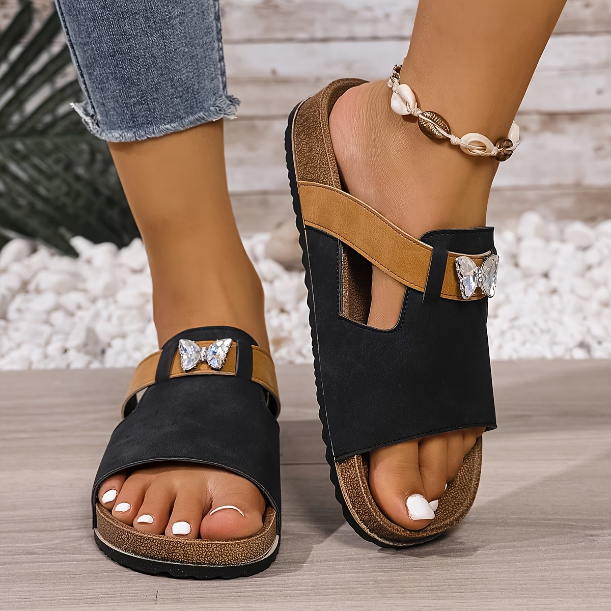 Women's Retro Butterfly Decorated Slip-On Thick-Soled Sandals Beach Slides