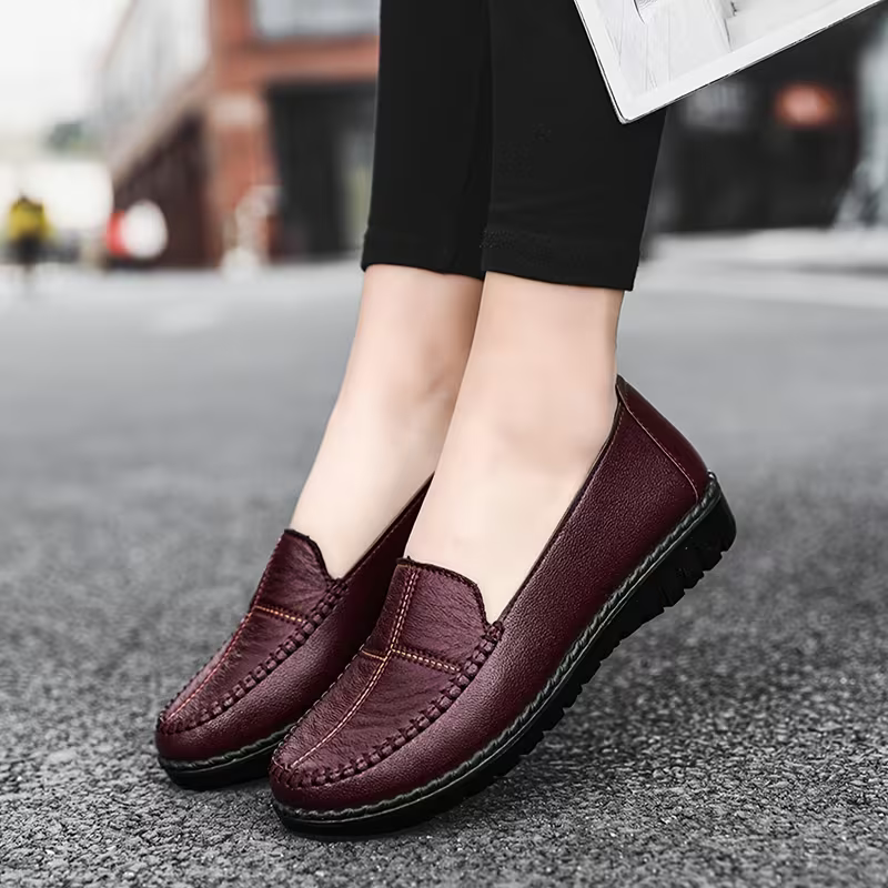 Women's Comfortable Slip-On Leather Loafers Flat Shoes for Daily Walking