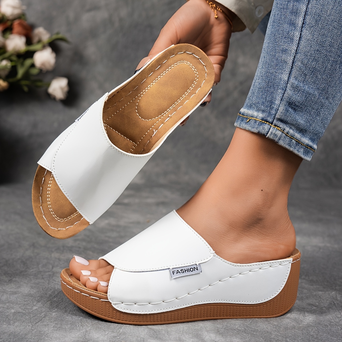 Women's Stylish Comfortable Arch Support Slip-On Sandals Outdoor Slippers