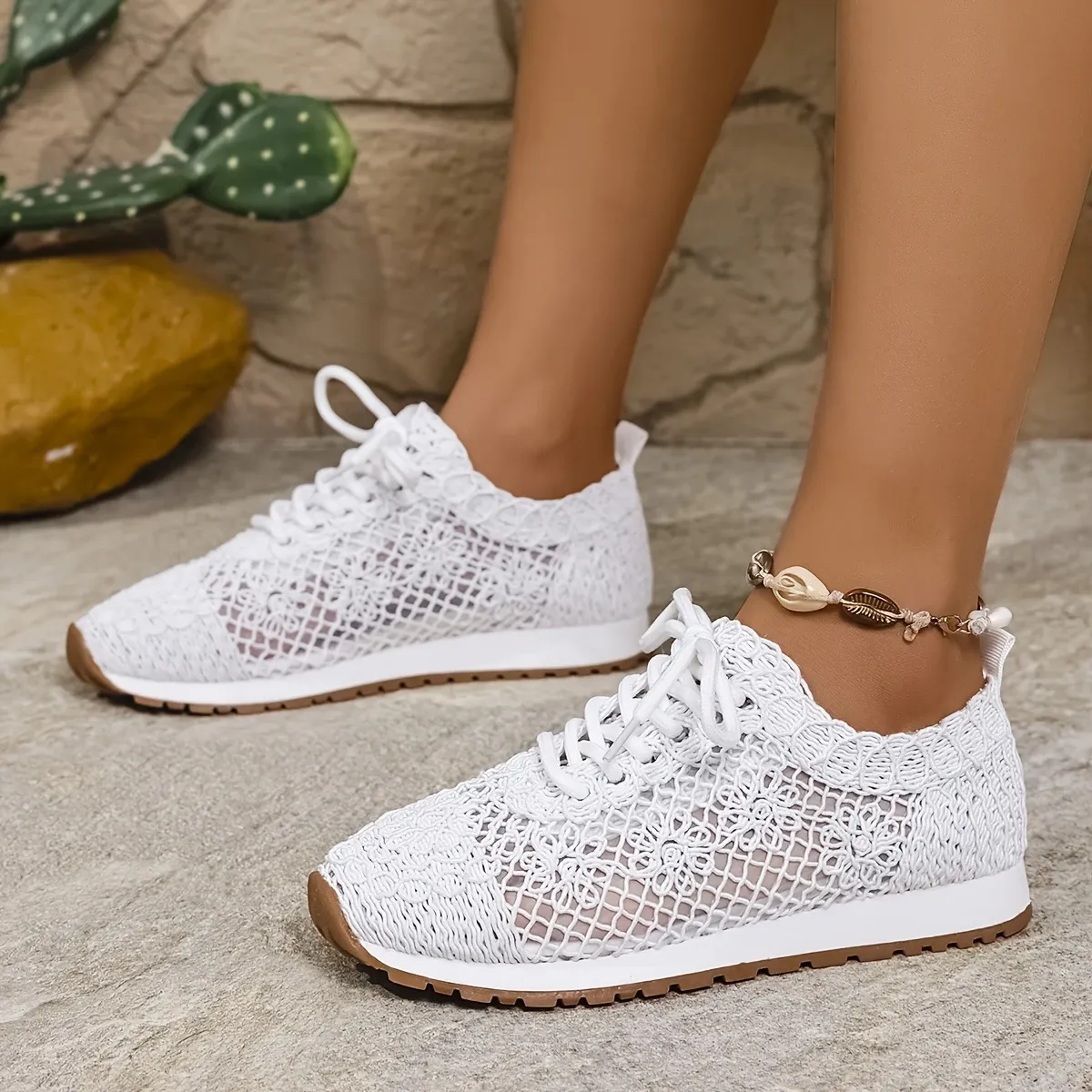 Women's Breathable Lace-Up Mesh Casual Shoes Sneakers
