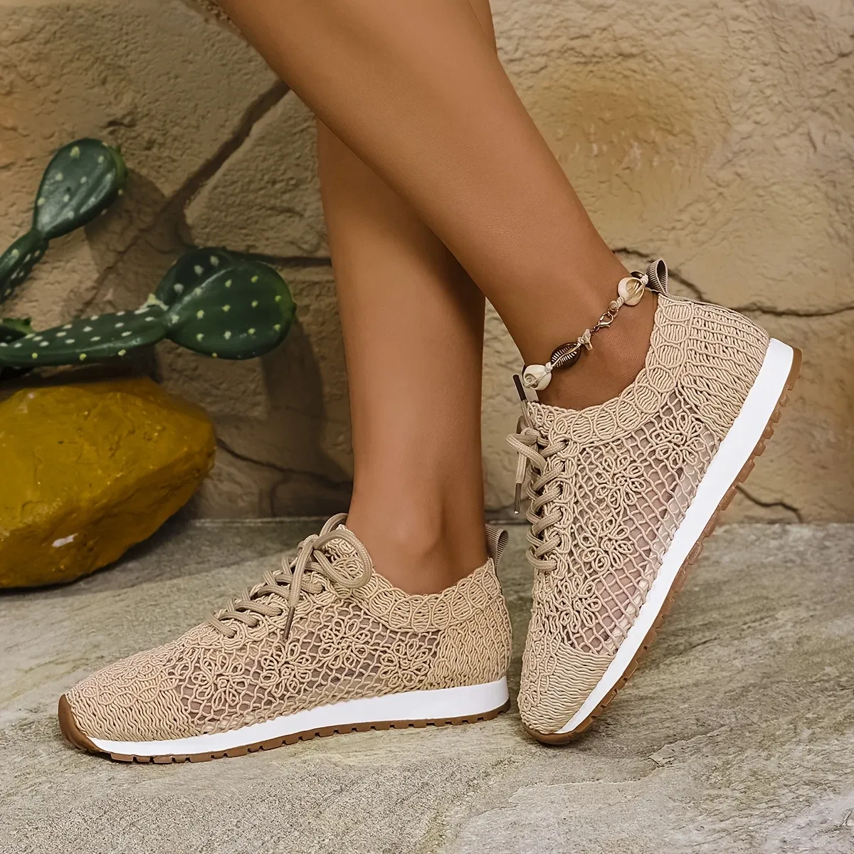 Women's Breathable Lace-Up Mesh Casual Shoes Sneakers