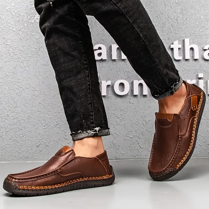 Men's Fashion and Lightweight Casual Hand Stitching Leather Shoes