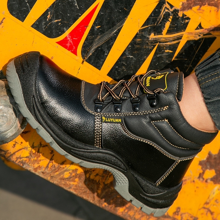 Men's and Women's Non-slip Waterproof Shock-resistant and Wear-resistant Safety Work Boots 