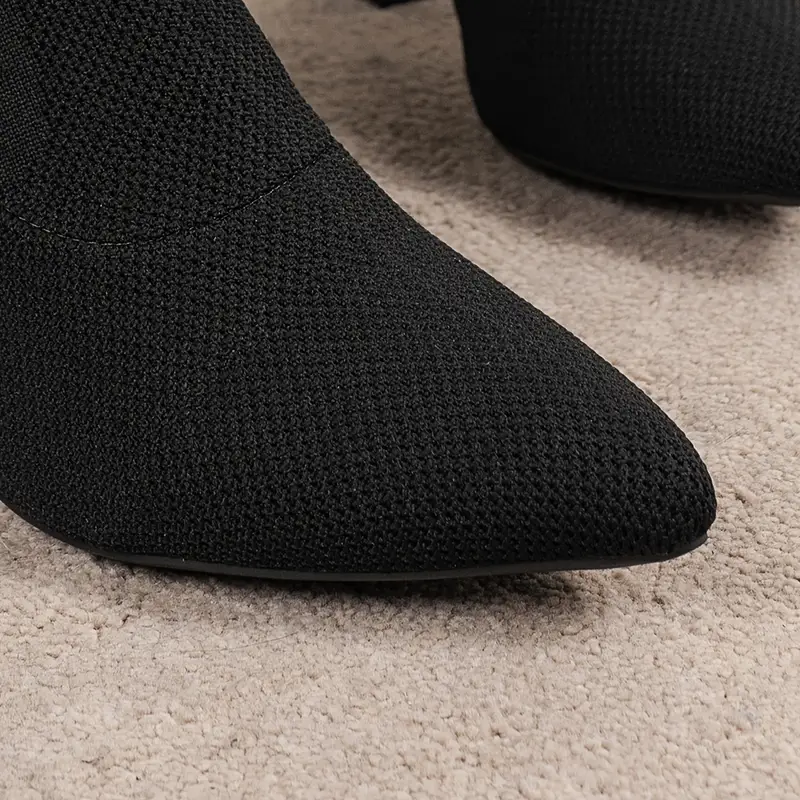 Women's Comfy Chunky Heel Solid Color Knitted Boots