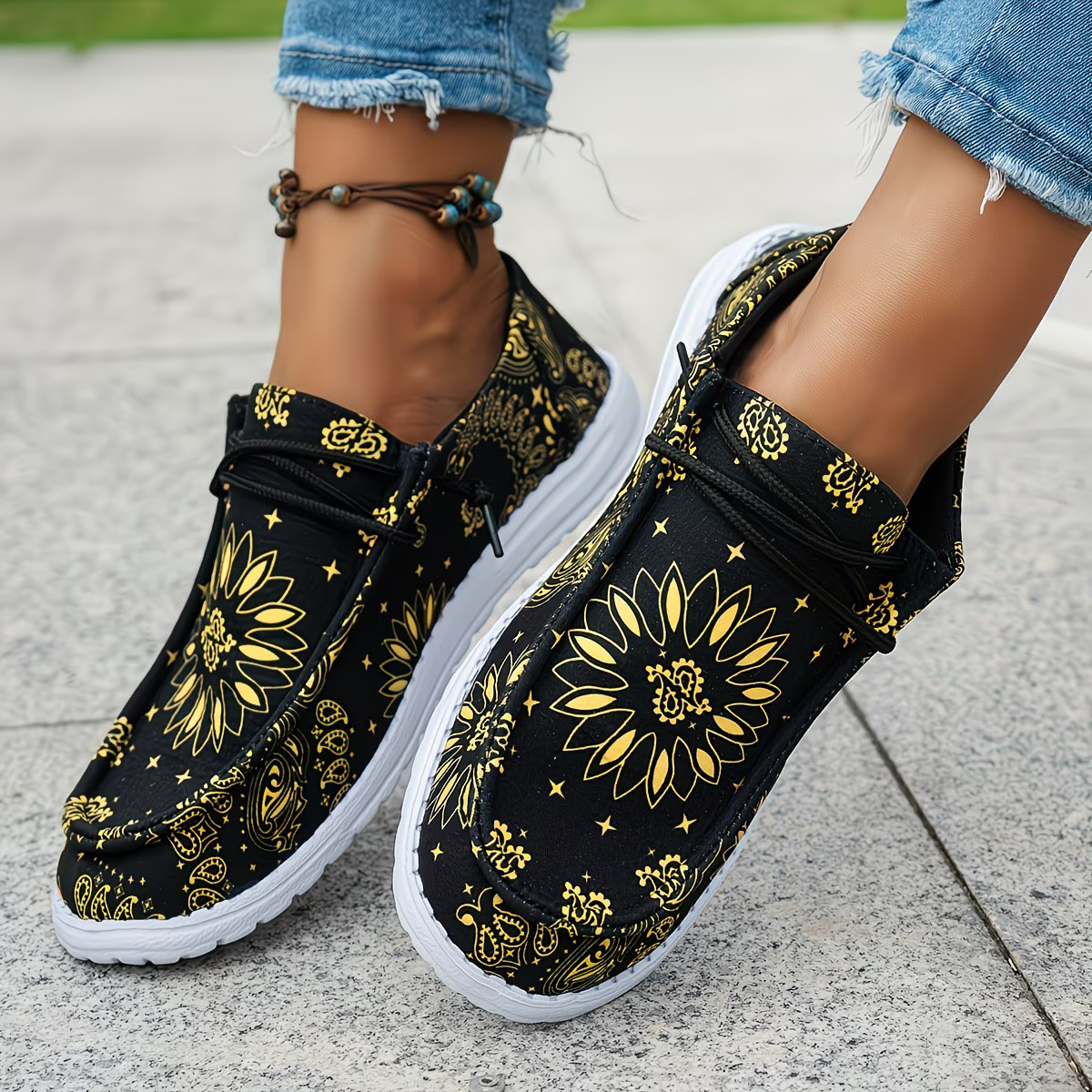 Women's Fashion & Lightweight Geometric Floral Pattern Slip-On Loafers