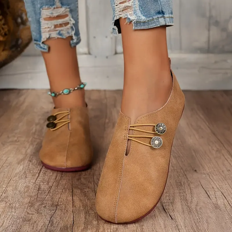 Women's Soft Sole Round Toe Buckle Decoration Solid Color Casual Shoes